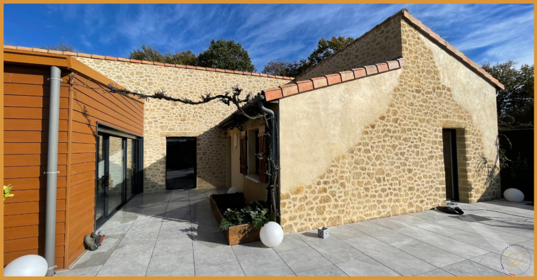 fa&ccedil;ade ext&eacute;rieur en imitation pierre