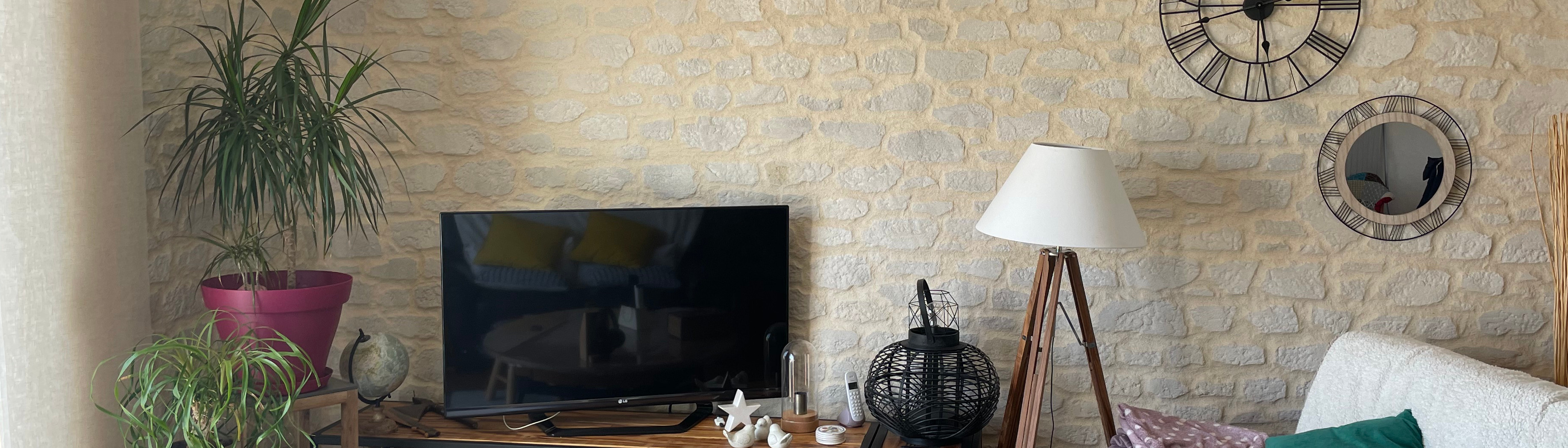 Sublimez votre maison avec un enduit imitation pierrre intérieur