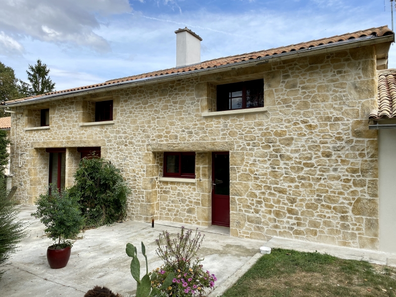 ENDUIT IMITATION PIERRE EXTERIEUR - Rénovez votre maison avec un enduit décoratif d’extérieur