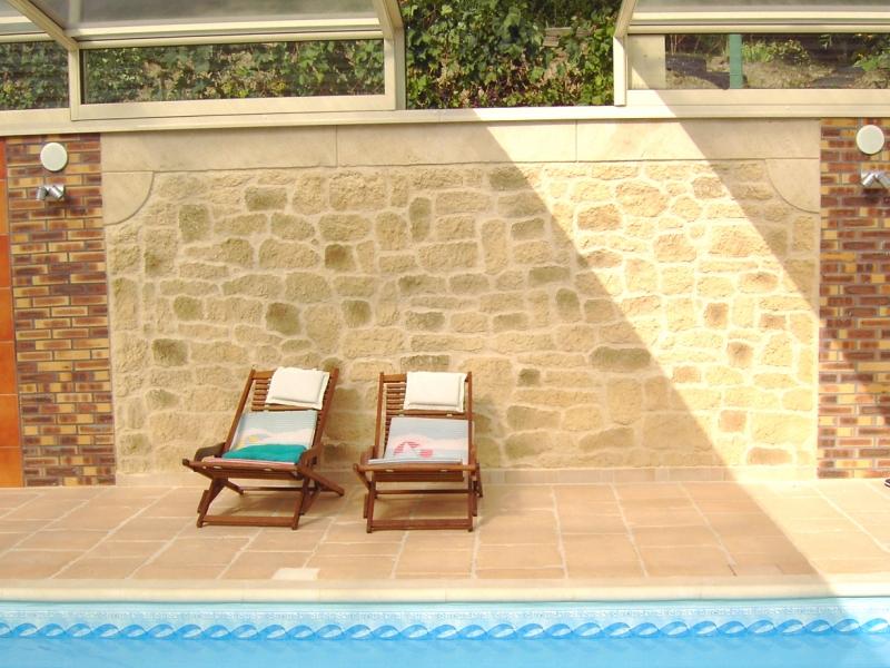 DECOPIERRE piscine intérieure