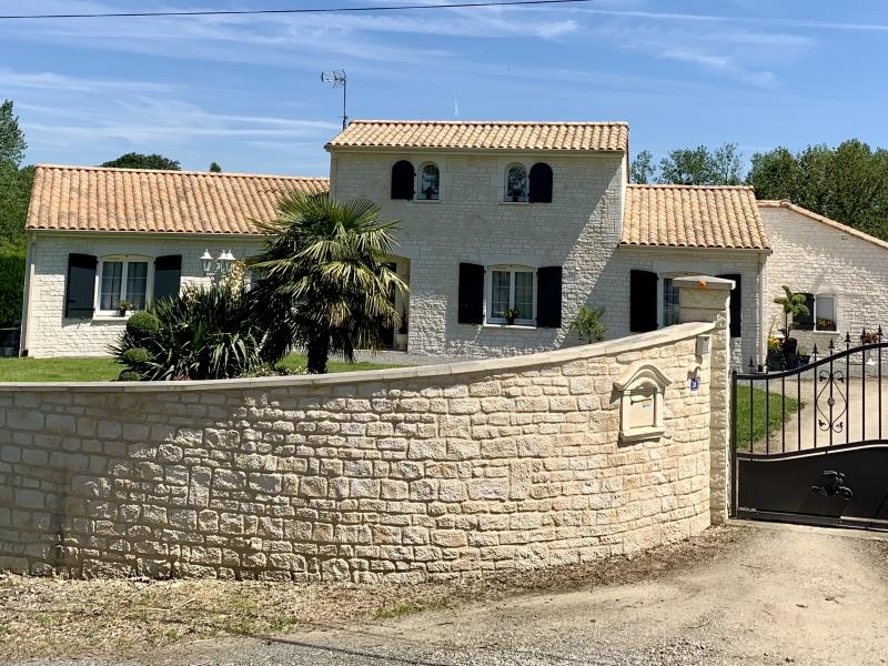 Façade & muret