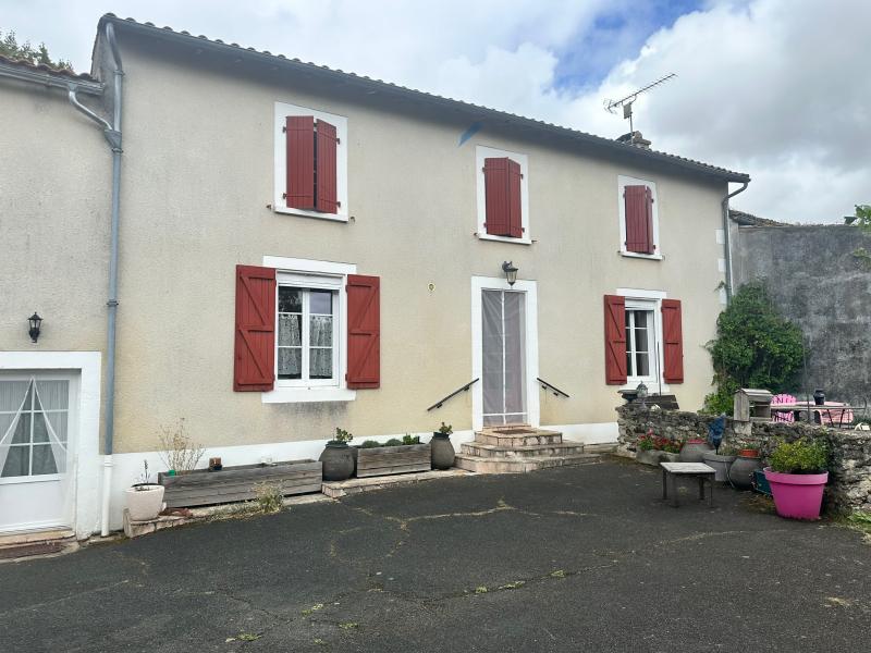 Façade avant la crèche 2