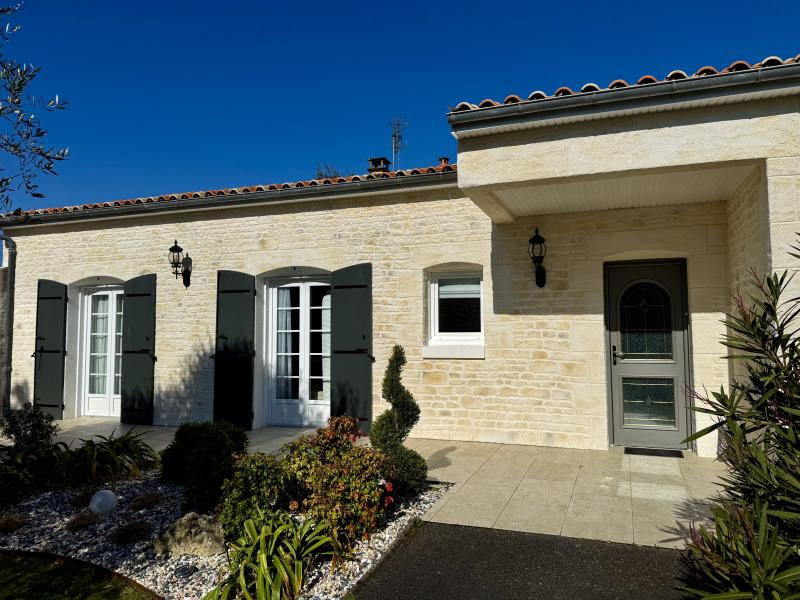 Façade avec décrochement decopierre 1