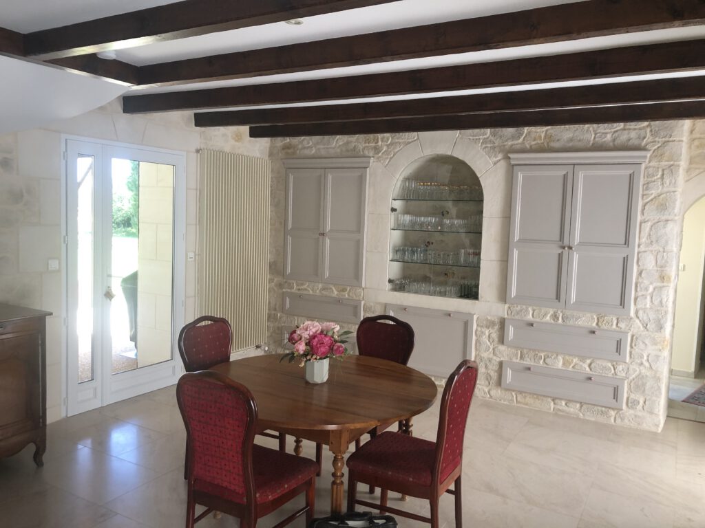 Salle à manger en pierre