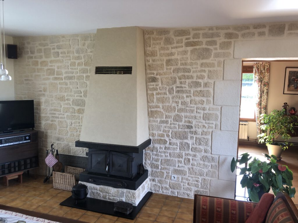 Cheminée et salon