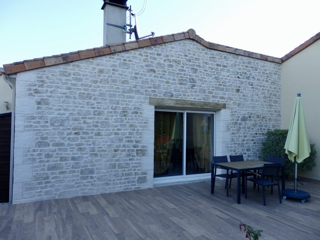 Pignon linteau bois