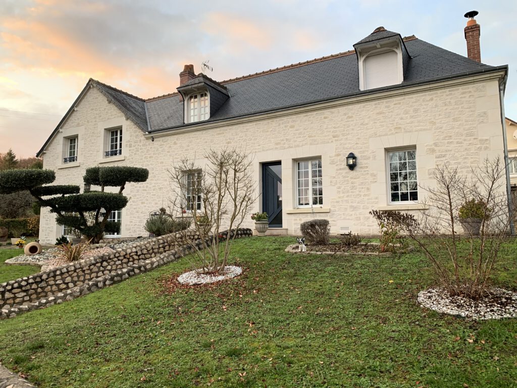 Façade en décopierre