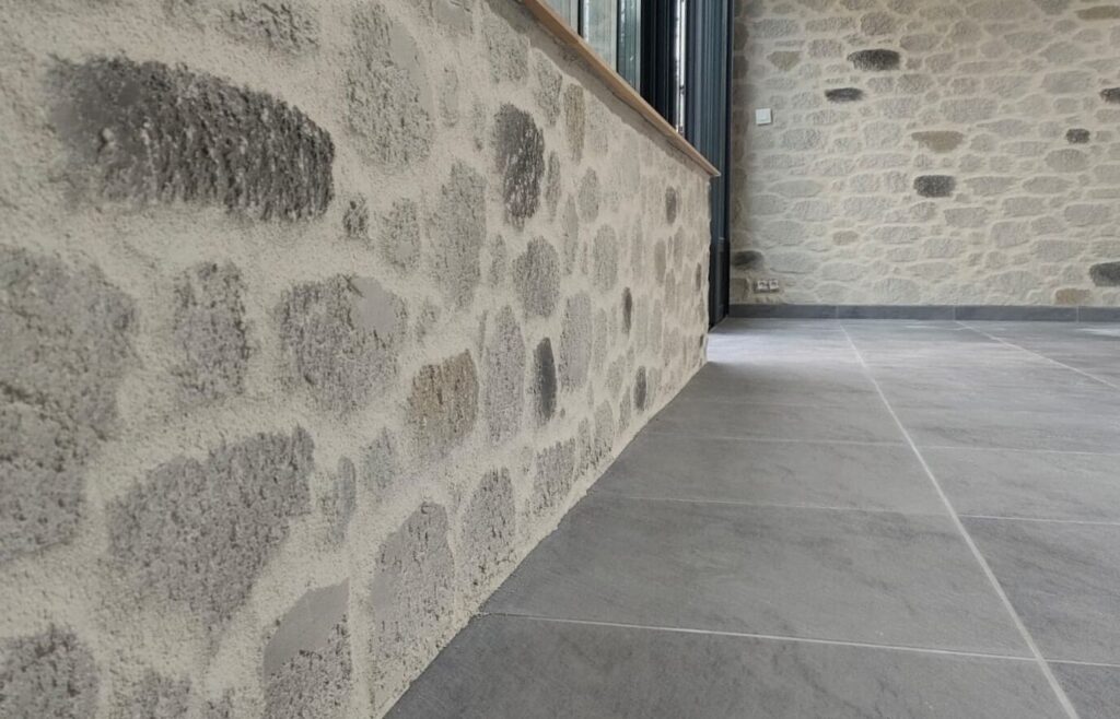 Donnez du caractère à vos murs avec la DECOPIERRE